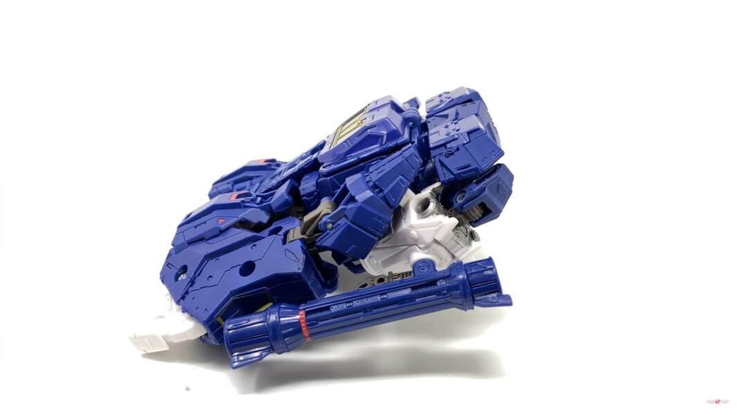 Transformers Studio Series 83 Soundwave More In Hand Image  (42 of 51)